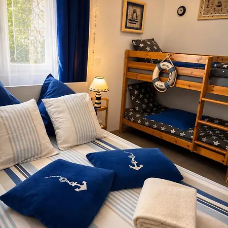 Oda ve Kahvaltı Camargue Liouc